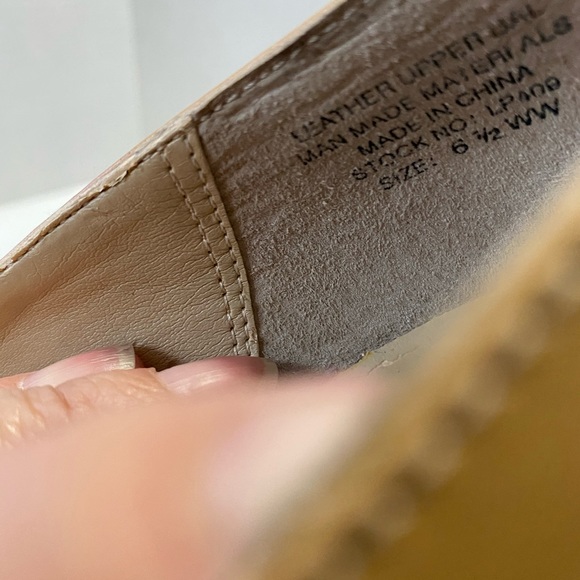 PEERAGE COMFORTS WIDE WIDTH PUMPS - Picture 11 of 11